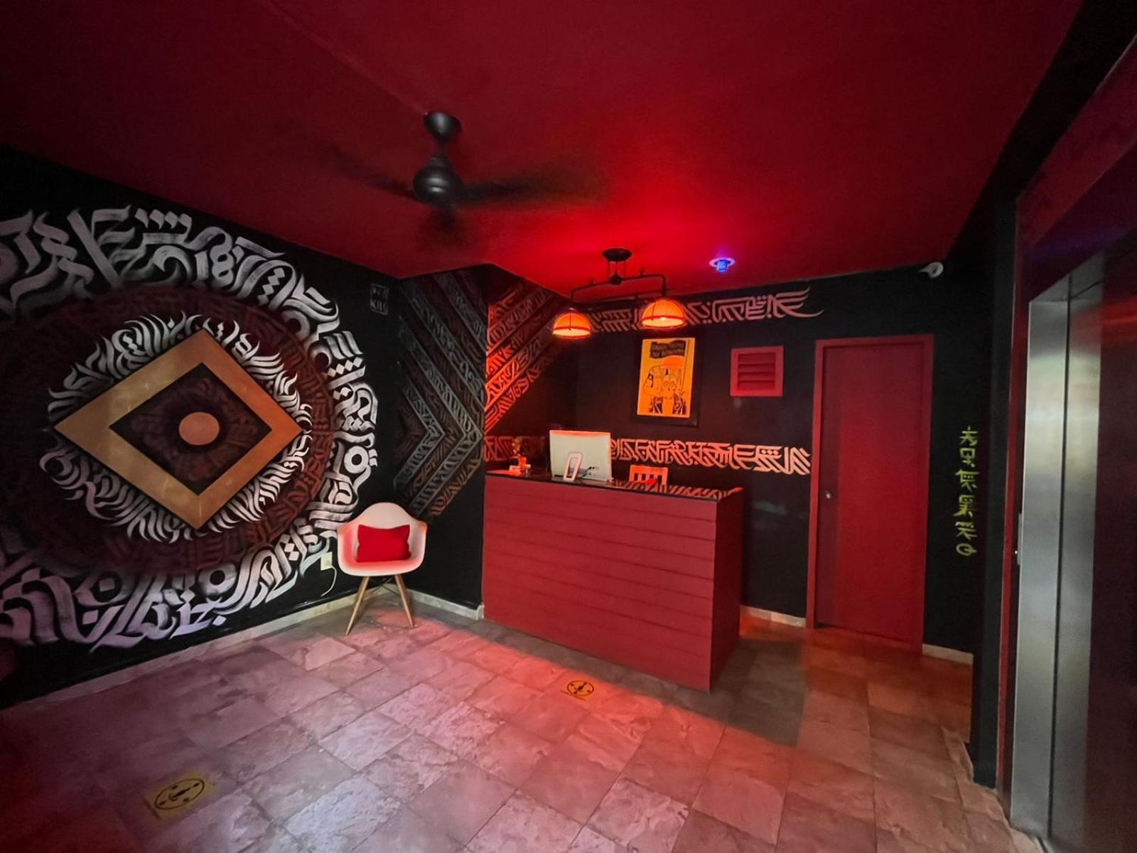 Chingon Anarchy Hotel & Roof Плая дел Кармен Екстериор снимка