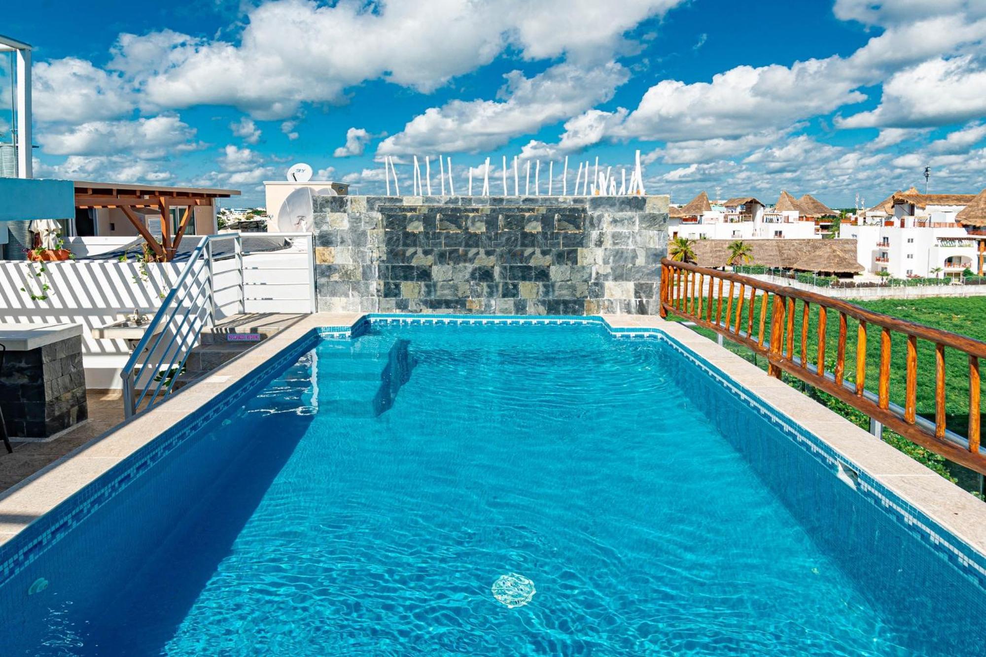 Chingon Anarchy Hotel & Roof Плая дел Кармен Екстериор снимка
