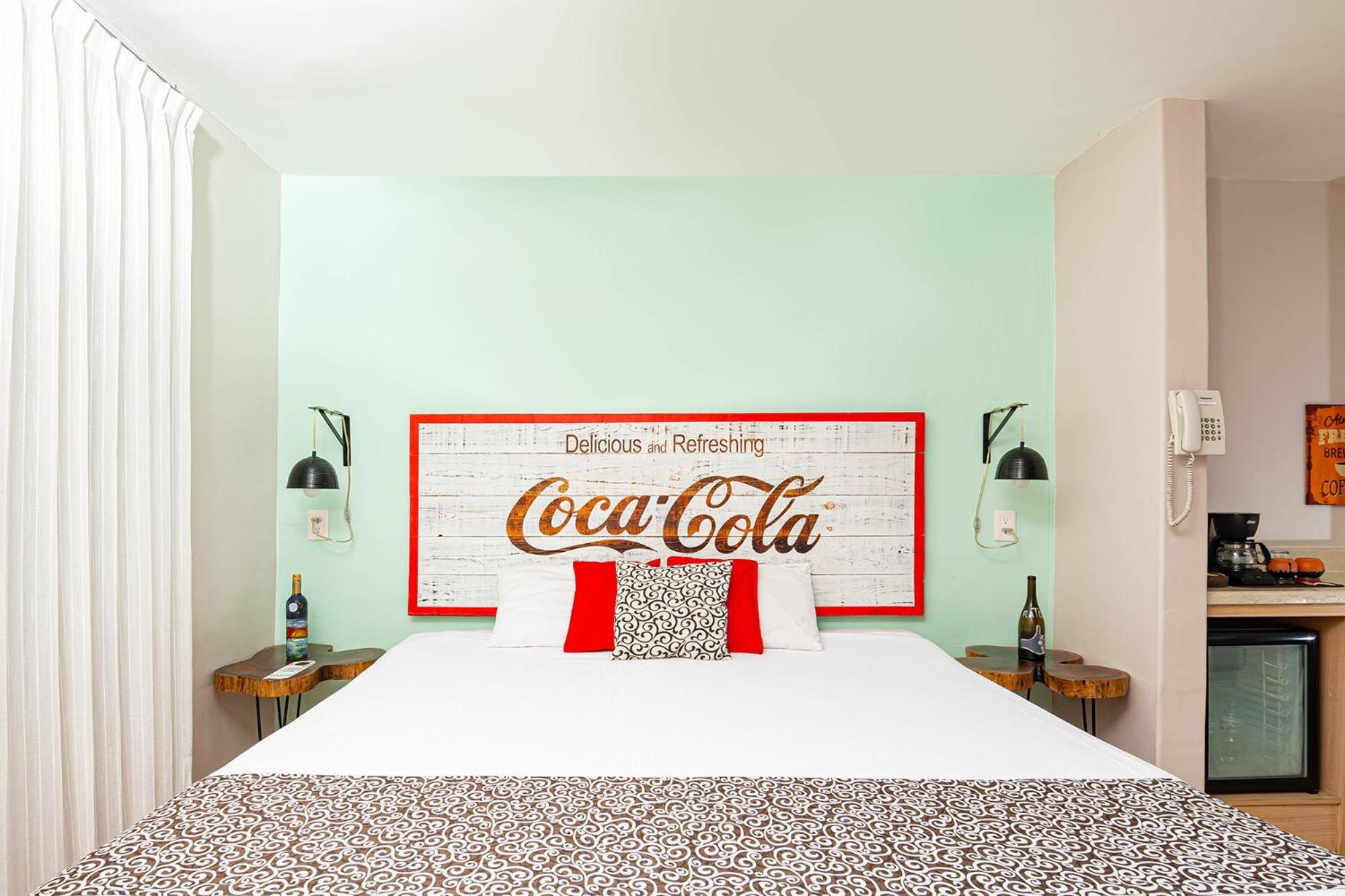Chingon Anarchy Hotel & Roof Плая дел Кармен Екстериор снимка