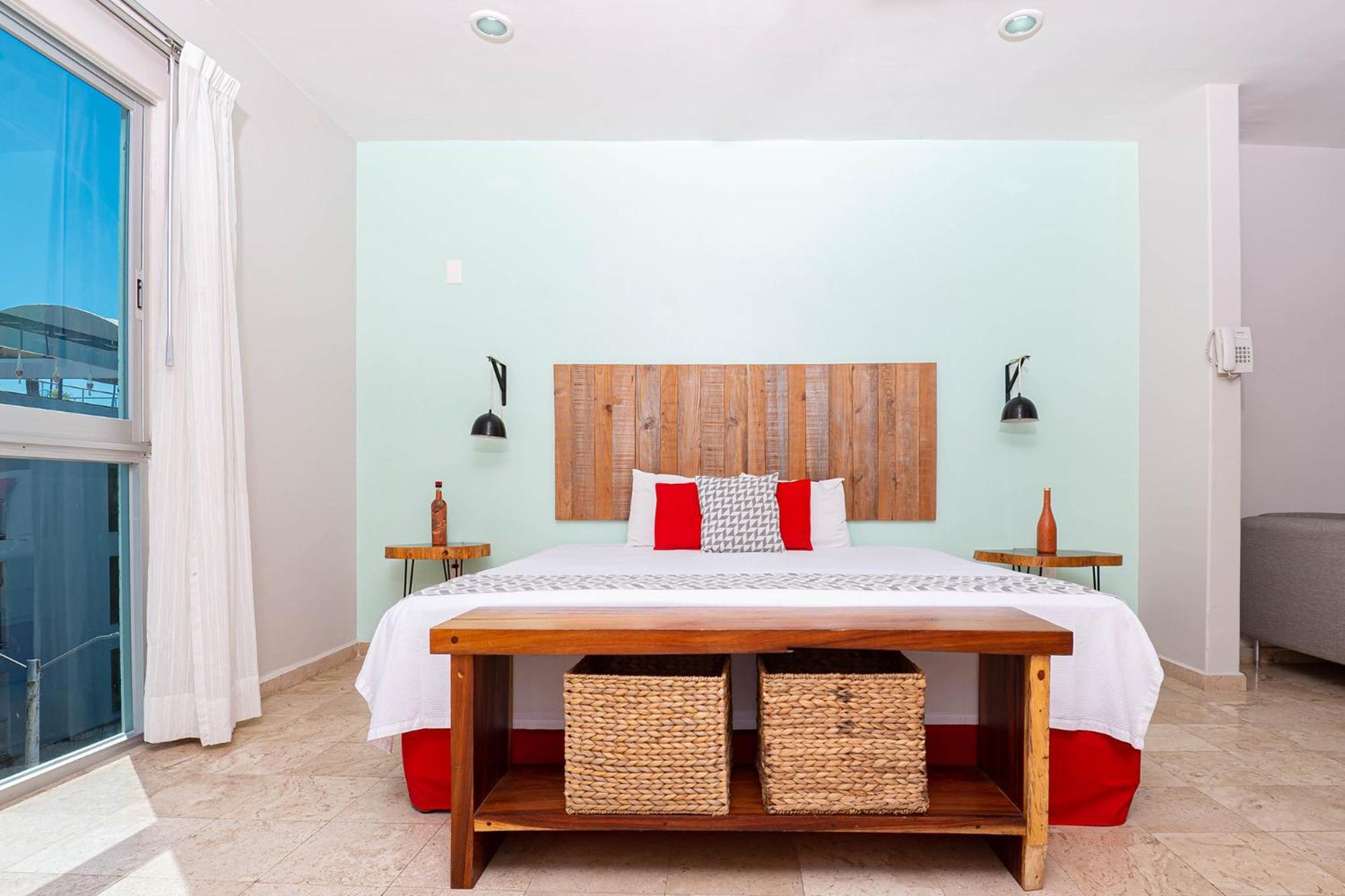Chingon Anarchy Hotel & Roof Плая дел Кармен Екстериор снимка
